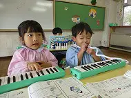 音楽あそび　大掃除