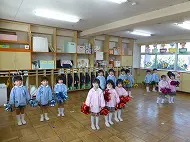 ダンス　園庭あそび
