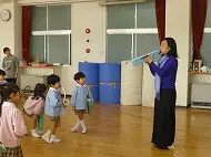 音楽あそび　制作　英語