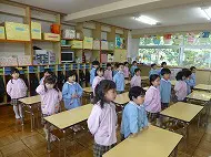 幼稚園　登園１日目です