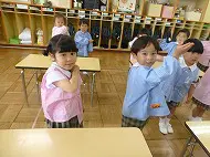 うた　給食のようす