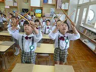 撥（ばち）打ち　お遊戯