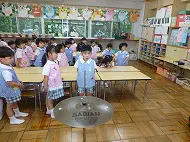 楽器あそび　カレンダーの絵