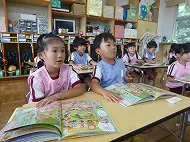 絵本　読み聞かせ